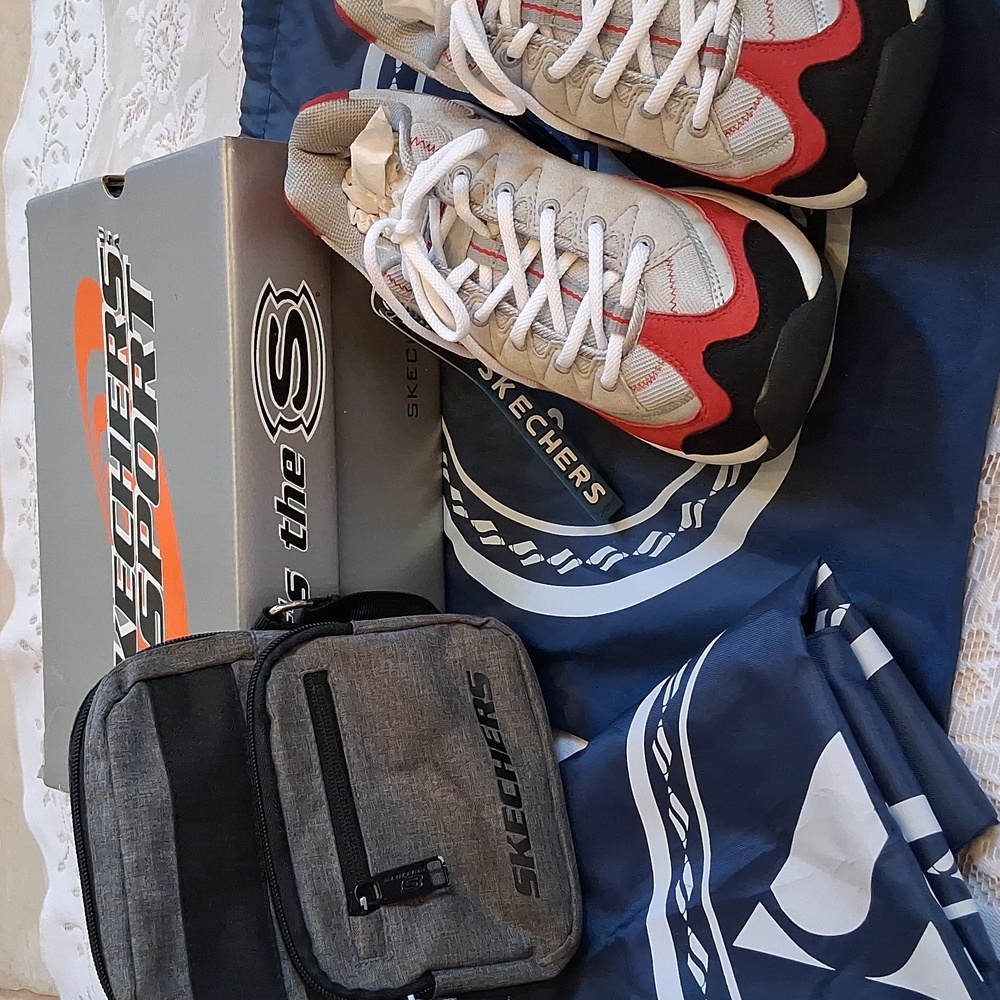 Skechers Black, Red & Gray Womans Sneakers, Key Chain, Messenger Bag & Backpack - Picture 1 of 13